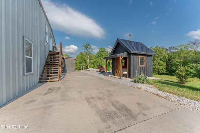 409 Turner Rd, Crossville, TN 38555 - view of concrete driveway with stairs