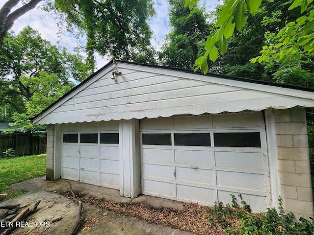129 S Elmwood St, Knoxville, TN 37914 - view of detached garage