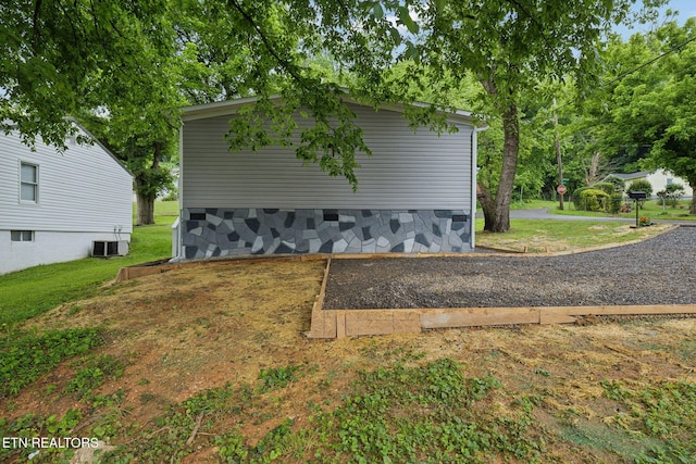 4001 Lilac Ave, Knoxville, TN 37914 - view of property exterior featuring a lawn