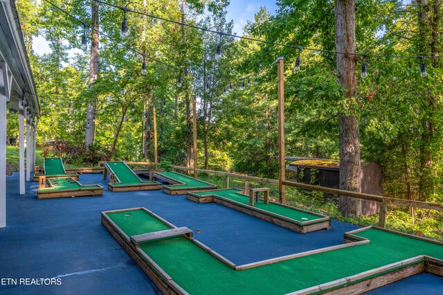 1917 Bootbluff Trl, Dandridge, TN 37725 - view of property's community with a putting area