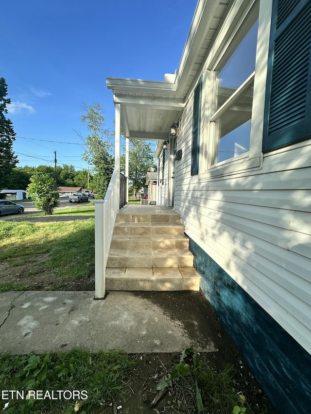 3824 Catalpa Ave, Knoxville, TN 37914 - view of porch