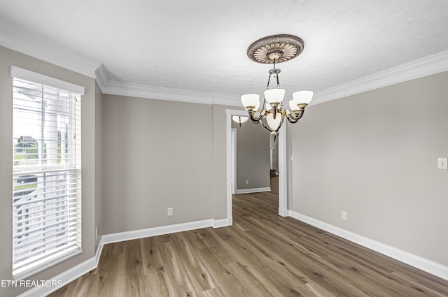 117 Mayview Dr, Powell, TN 37849 - unfurnished room featuring a chandelier, wood finished floors, baseboards, and ornamental molding