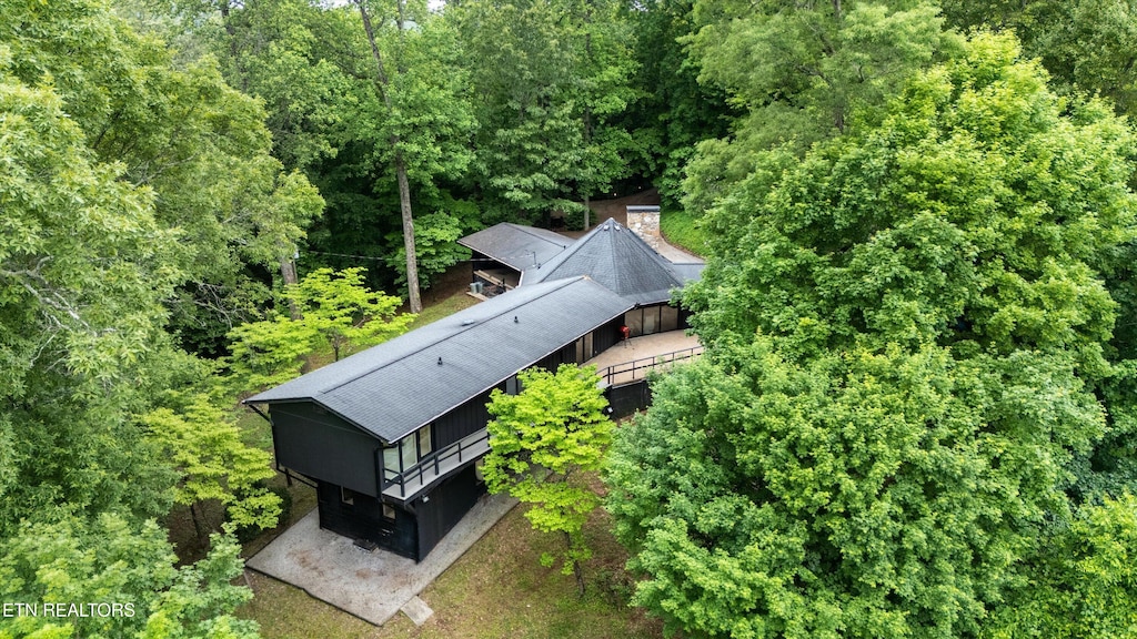 2420 Craghead Ln, Knoxville, TN 37920 - aerial view of property and surrounding area featuring a heavily wooded area