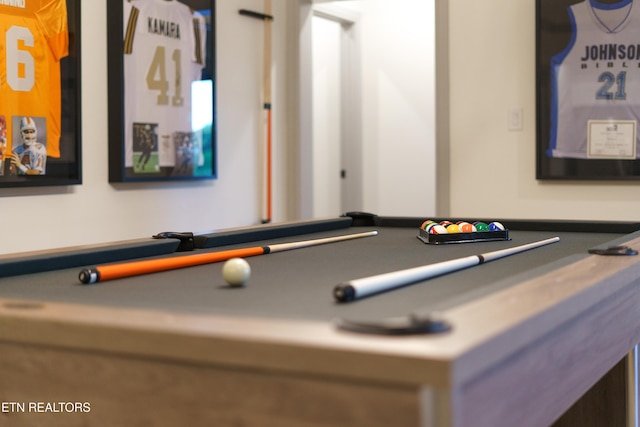 8539 N Ruggles Ferry Pike, Strawberry Plains, TN 37871 - recreation room with billiards