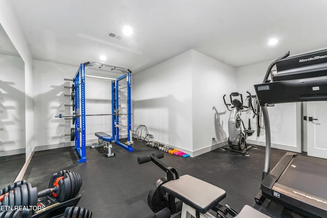 8539 N Ruggles Ferry Pike, Strawberry Plains, TN 37871 - exercise room featuring baseboards and recessed lighting