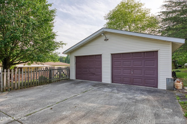 310 Abbott Rd, Lenoir City, TN 37771 - view of detached garage