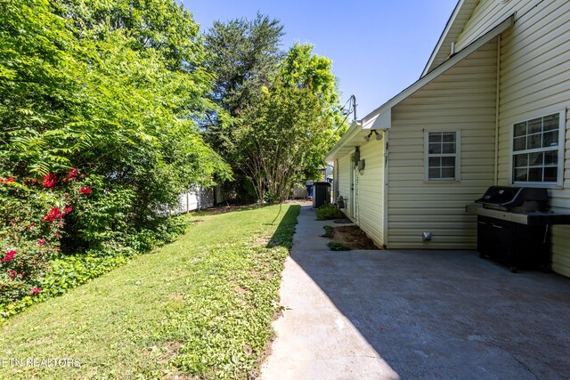 348 Willie D Dr, Jefferson City, TN 37760 - view of yard featuring a patio area and central AC unit