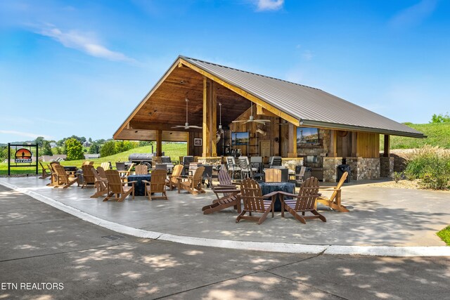 763 Eagle Point Dr, Loudon, TN 37774