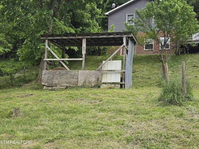291 Tall Oaks Dr, Pennington Gap, VA 24277 - view of grassy yard
