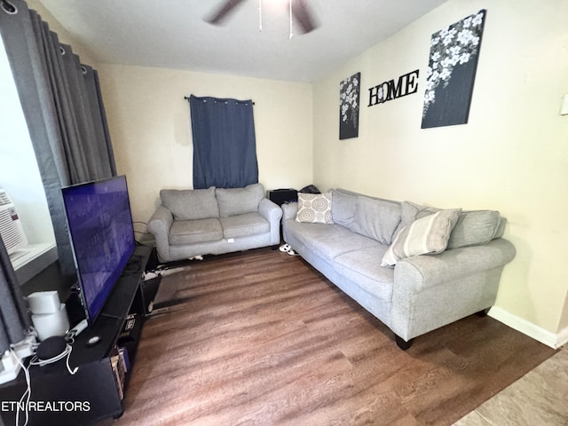 108 E Hunter Cir, Oak Ridge, TN 37830 - living room with a ceiling fan, wood finished floors, and baseboards