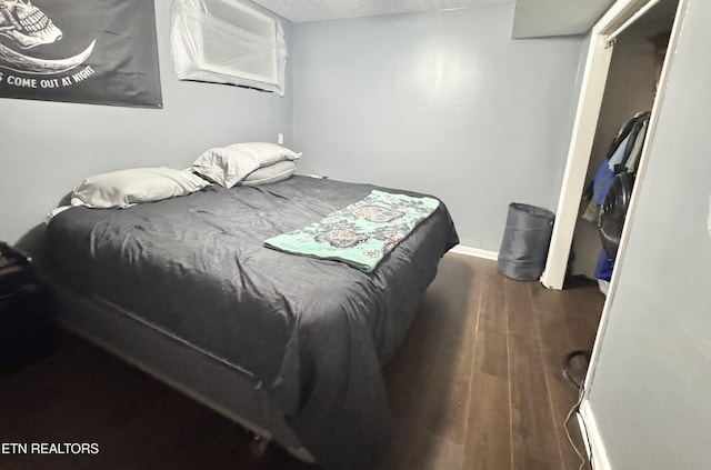 108 E Hunter Cir, Oak Ridge, TN 37830 - bedroom with wood finished floors