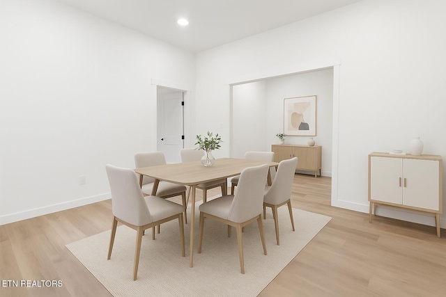 2714 E 5th Ave, Knoxville, TN 37914 - dining area featuring light wood-style flooring, baseboards, and recessed lighting
