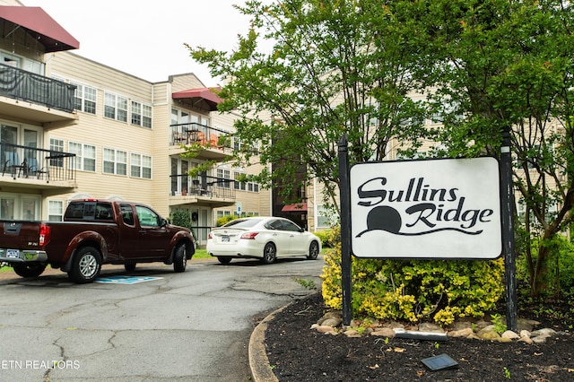 2749 Sullins St Unit B105, Knoxville, TN 37919 - view of community sign