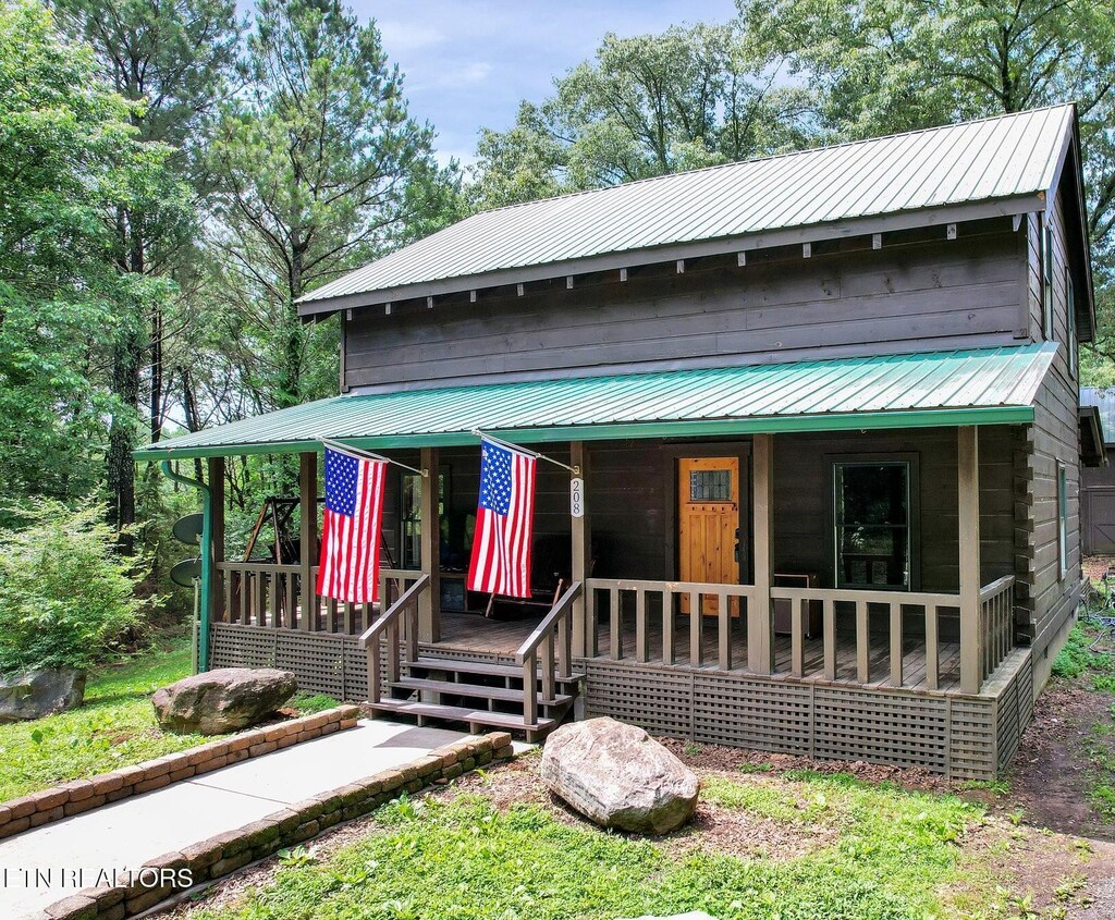 208 Charles Eaves Ln, Benton, TN 37307