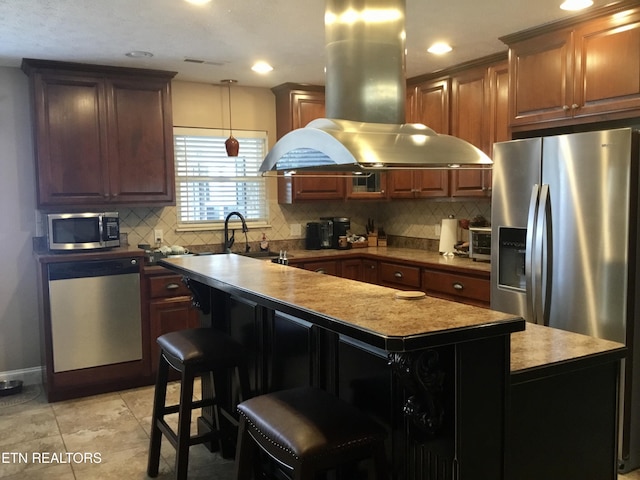 1018 Southwind Cir, Dandridge, TN 37725 - kitchen featuring stainless steel appliances, island exhaust hood, tasteful backsplash, a sink, and recessed lighting