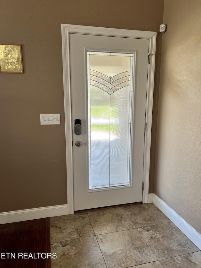 1018 Southwind Cir, Dandridge, TN 37725 - doorway with baseboards