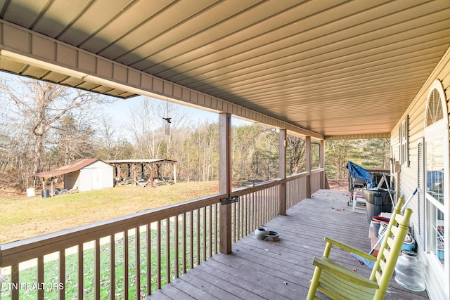 410 Railey Ln, Huntsville, TN 37756 - wooden deck with a yard