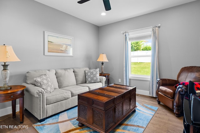119 Pointe Summit Dr, Greenback, TN 37742 - living area with wood finished floors, a ceiling fan, and recessed lighting