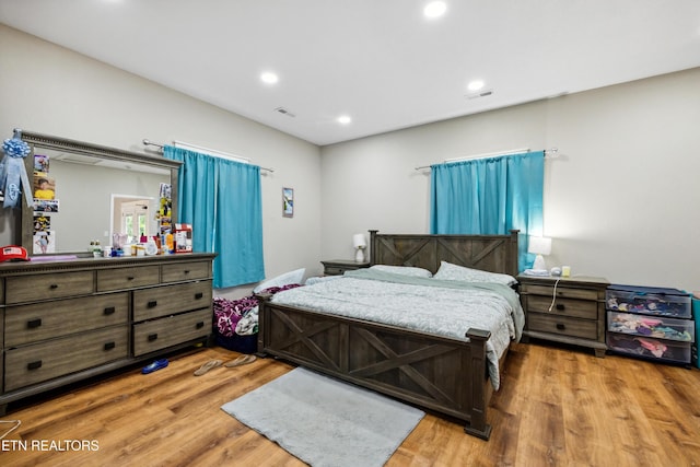 828 Noragate Rd, Knoxville, TN 37919 - bedroom with wood finished floors and recessed lighting