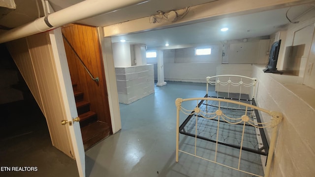 806 Vale St, Loudon, TN 37774 - below grade area with stairway