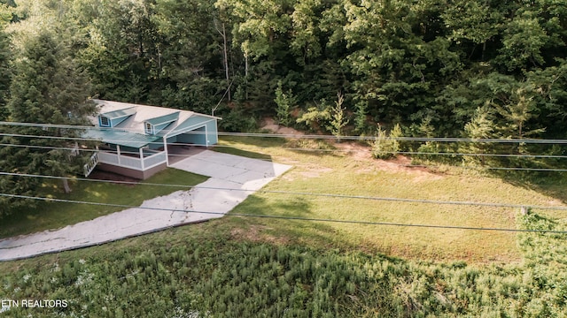 1799 Baker Hwy, Huntsville, TN 37756 - aerial view of property and surrounding area featuring a forest