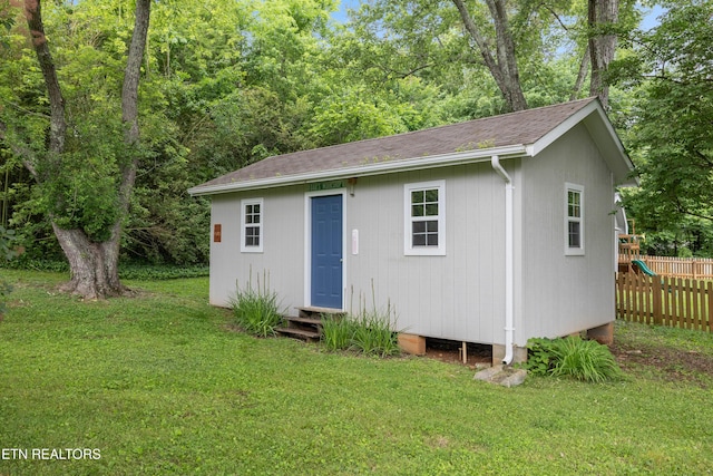 7613 Luscombe Dr, Knoxville, TN 37919 - view of outbuilding featuring entry steps
