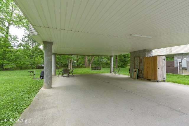 2032 Slippery Rock Cir, Pigeon Forge, TN 37862 - view of patio with a carport