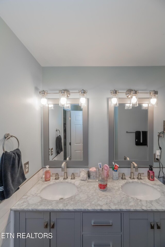 1403 Kenton Way, Knoxville, TN 37922 - full bath featuring double vanity