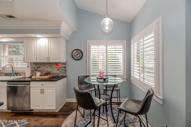 1403 Kenton Way, Knoxville, TN 37922 - dining area with dark wood finished floors, lofted ceiling, and baseboards