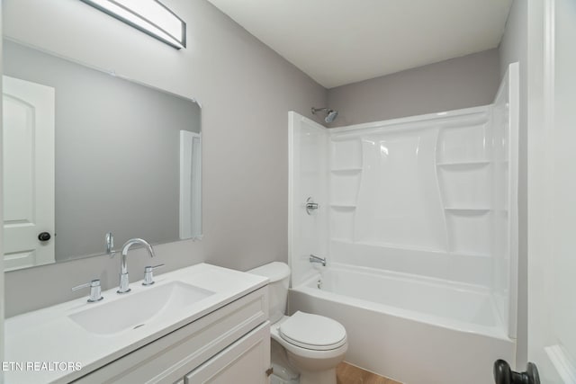 600 N Trinity Ave, Rockwood, TN 37854 - bathroom featuring toilet, vanity, and shower / bath combination