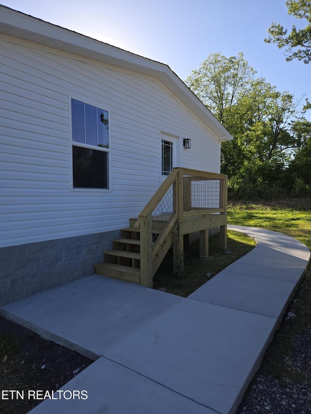 7922 Harmon Rd, Powell, TN 37849 - property entrance featuring a patio