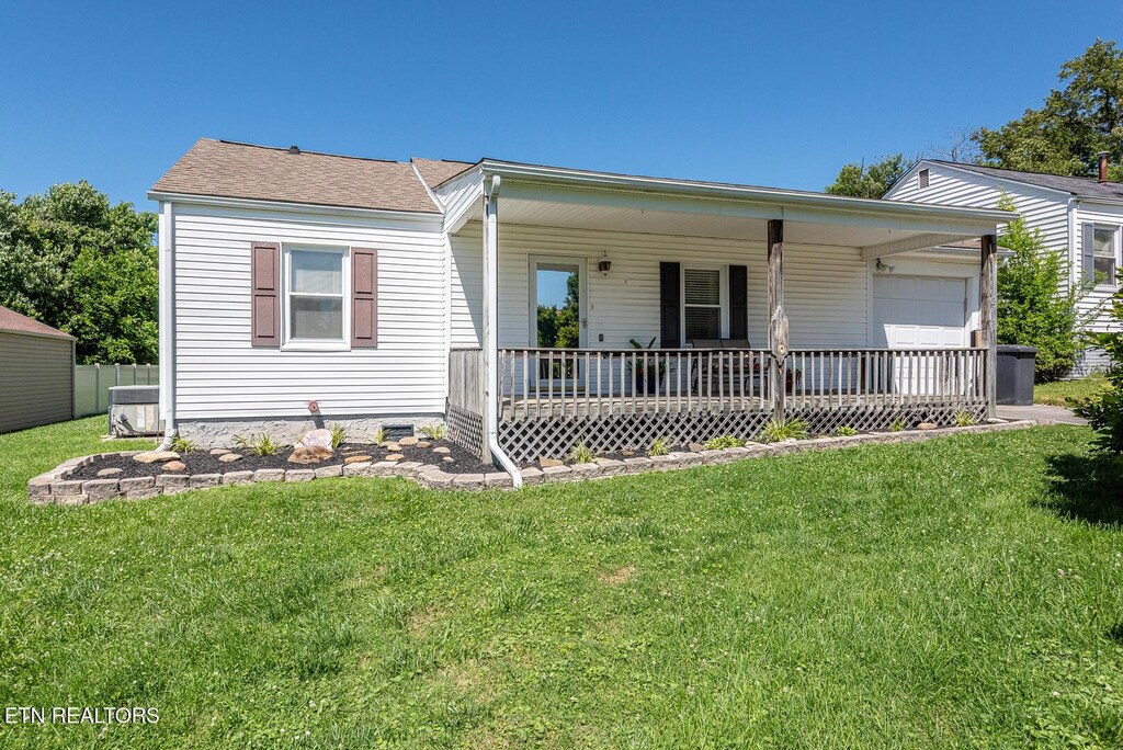 2715 Blount Ave, Maryville, TN 37804 - photo 1