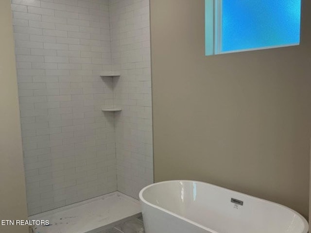 110 Stone Rd, Knoxville, TN 37920 - full bath featuring a freestanding tub and a tile shower
