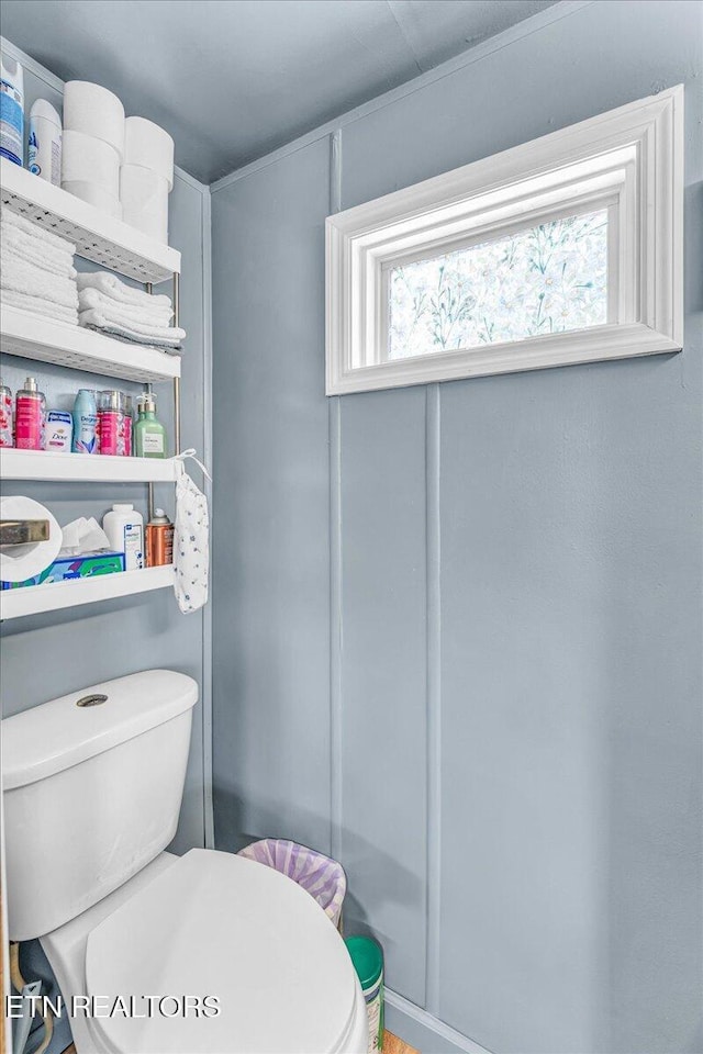 645 Blue Springs Rd, Speedwell, TN 37870 - bathroom featuring toilet