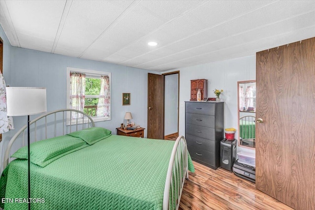645 Blue Springs Rd, Speedwell, TN 37870 - bedroom featuring wood finished floors and recessed lighting