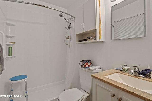 205 Newcastle Rd, Knoxville, TN 37909 - full bath featuring toilet, a shower stall, and vanity