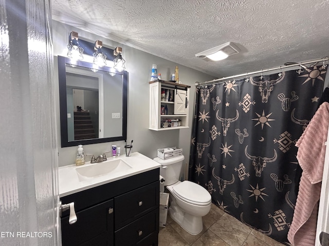 1336 Tom Breeden Rd, Jefferson City, TN 37760 - full bathroom with toilet, vanity, a shower with curtain, and a textured ceiling
