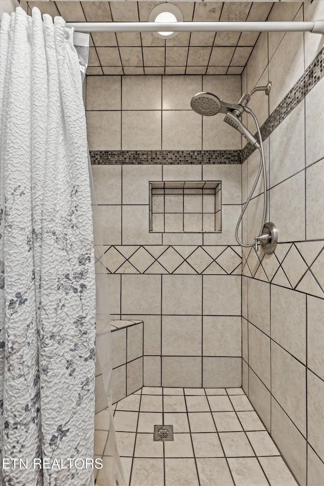 1420 Brentwood Dr, Athens, TN 37303 - bathroom featuring a shower stall