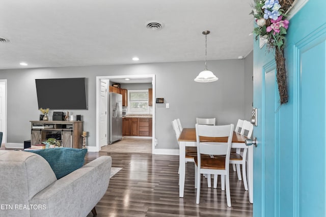 2116 Pleasant View Rd, Knoxville, TN 37914 - dining room featuring dark wood finished floors, recessed lighting, and baseboards