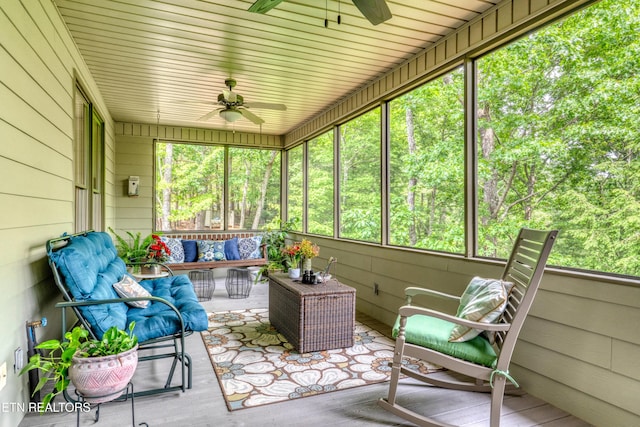 670 Hawk View Dr, Townsend, TN 37882 - sunroom / solarium featuring ceiling fan and an outdoor living space