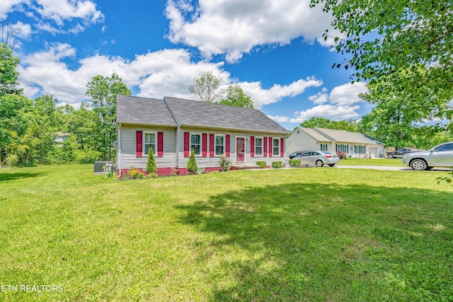 159 Little Creek Ln, Lafollette, TN 37766 - view of front of home featuring a front yard