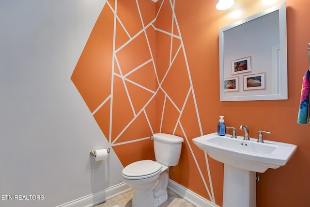 220 Tommotley Dr, Loudon, TN 37774 - bathroom with toilet and baseboards