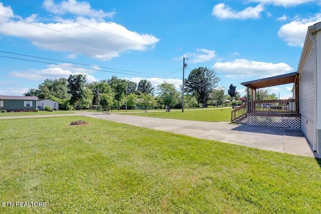 3841 Mcbroom Chapel Rd, Cookeville, TN 38501 - view of green lawn