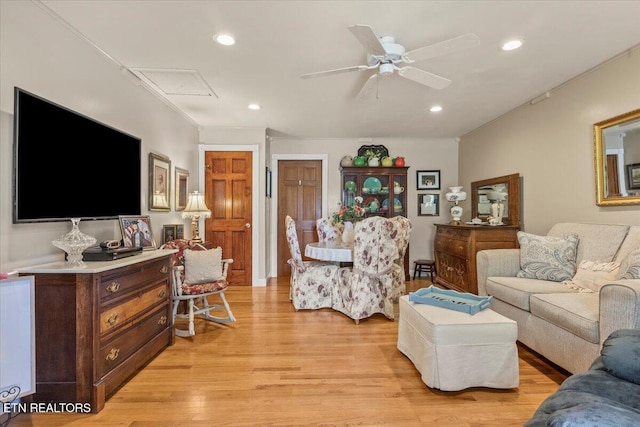 5912 New Beaver Creek Dr, Knoxville, TN 37931 - living room with light wood finished floors, recessed lighting, and a ceiling fan