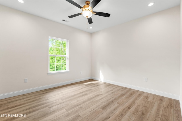 1287 Lori Ellen Ct, Sevierville, TN 37876 - spare room featuring ceiling fan, baseboards, light wood-type flooring, and recessed lighting