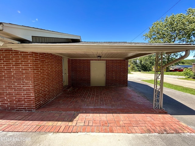 762 Commanche Dr, Jefferson City, TN 37760 - view of vehicle parking