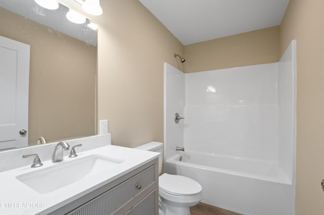 294 Mountain Perkins Ln, Jacksboro, TN 37757 - full bath featuring toilet, vanity,  shower combination, and wood finished floors