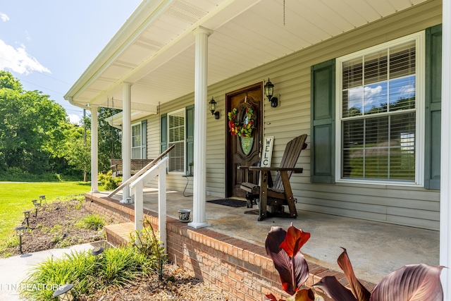 178 Scenic Hill Ln, Lenoir City, TN 37771 - covered porch featuring a lawn