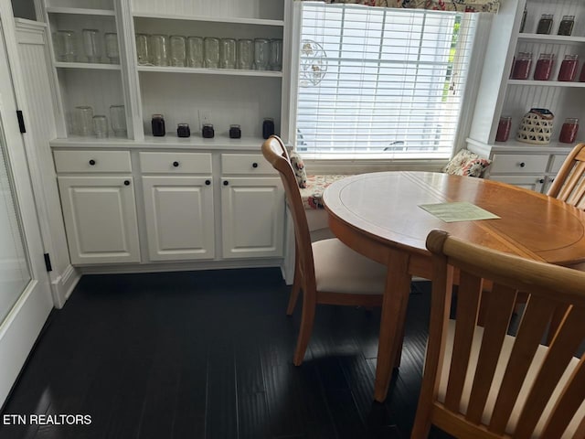 133 Coolidge Rd, Lafollette, TN 37766 - dining room with dark wood finished floors