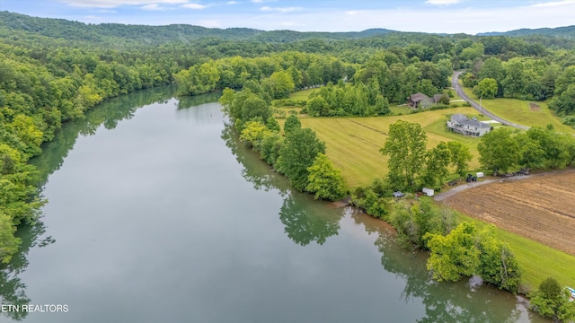 379 Blackburn Ln, Lenoir City, TN 37771